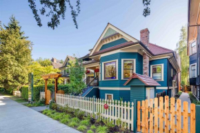 Heart of Downtown Restored Heritage Home